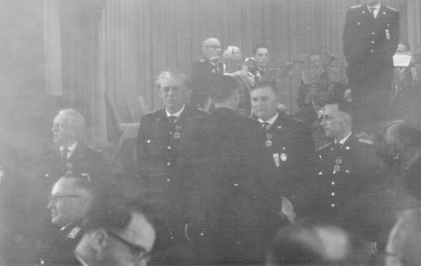 Deutsches-Feuerwehr-Ehrenkreuz Deutsches-Feuerwehr-Ehrenkreuz