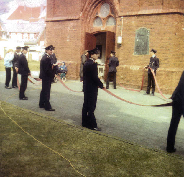 Eine reine Feuerwehr-Ehe wird am 03.04.1987 geschlossen