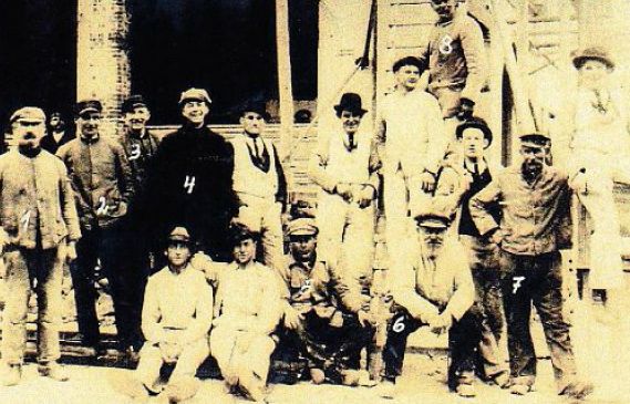 Belegschaft der Baufirma Eduard Mundt Belegschaft der Baufirma Eduard Mundt