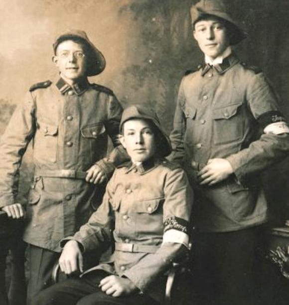 Blaue und Rote Division Blaue und Rote Division