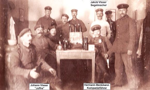 "Prosit Neujahr 1916" im Kantinenraum.