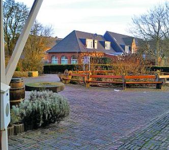 Vorplatz der Mühle Vorplatz der Mühle